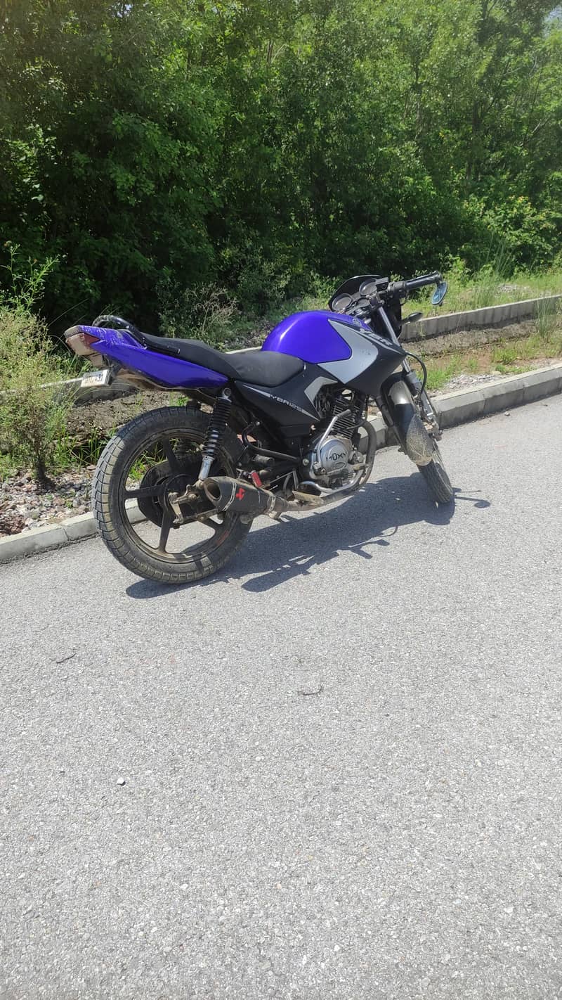YBR 125 1