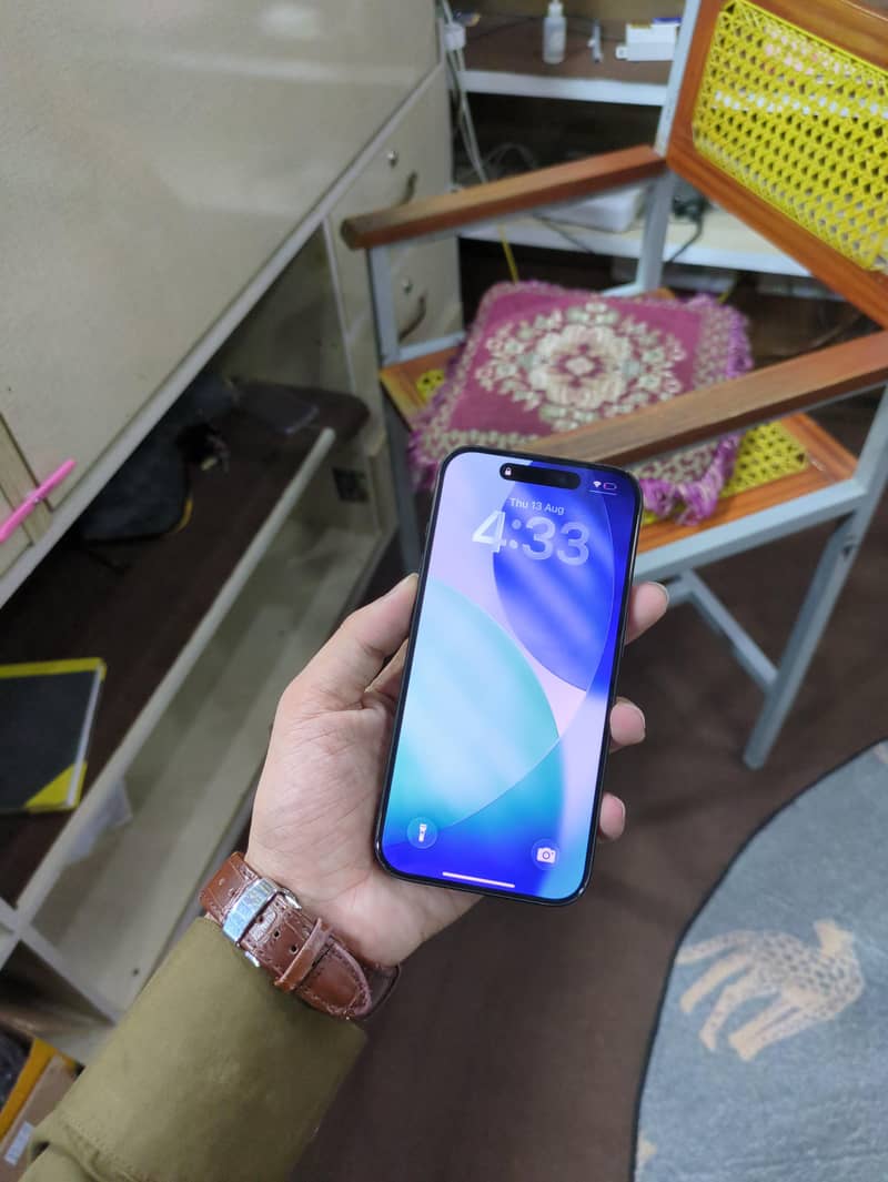 Apple iPhone 15 Pro 1