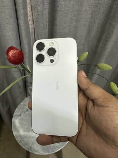 Apple iPhone 16 Pro