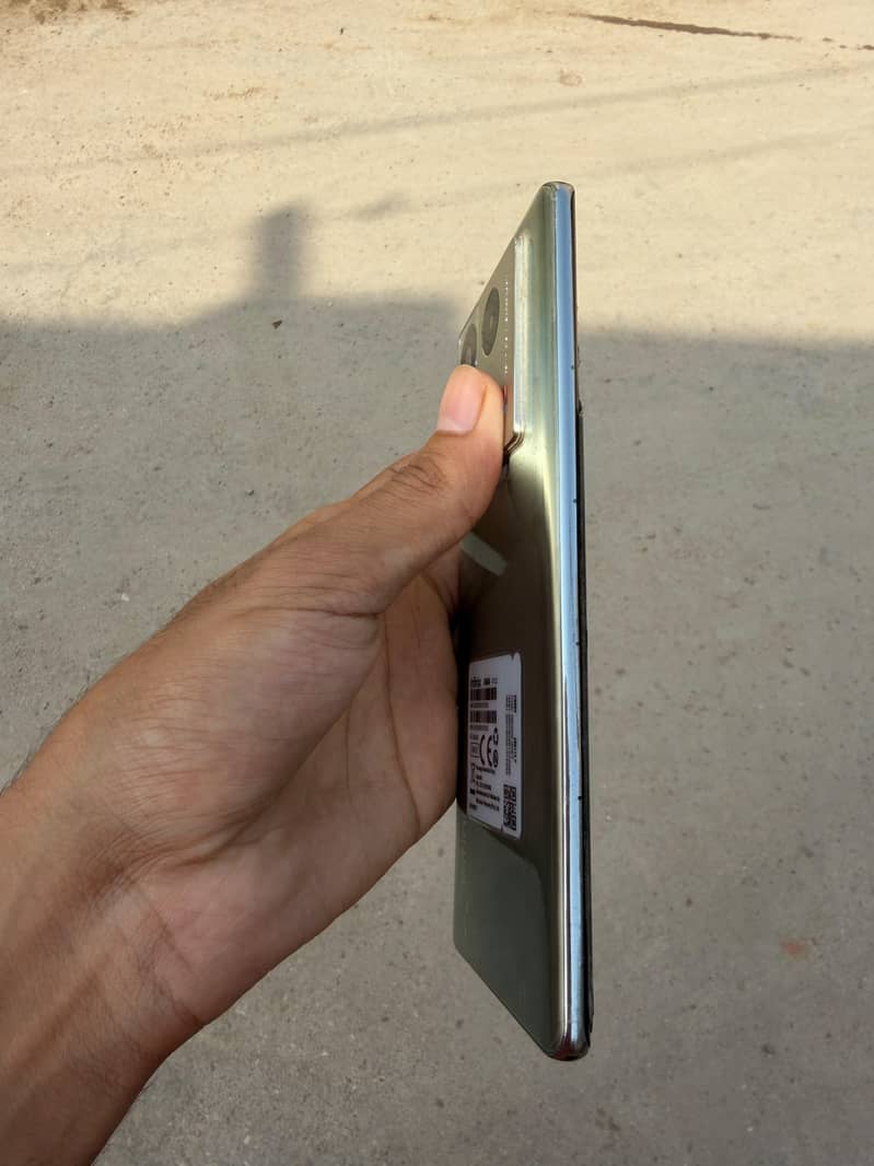 Infinix Note 40 Pro 4