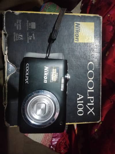 Nikon Coolpix a100 digital camera