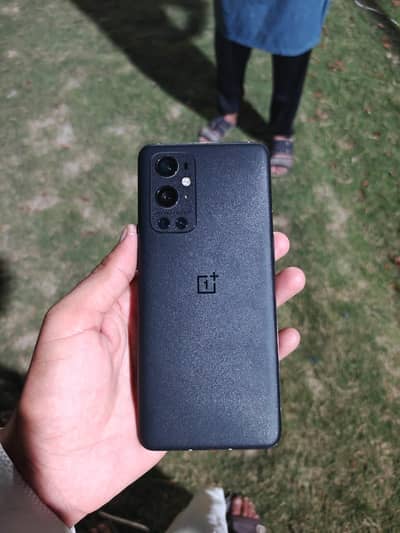 One Plus 9 Pro 5G just Minor side corner screen crack