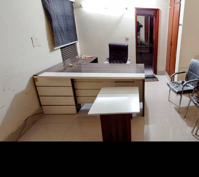 Executive Office Table with Side Storage & Drawers