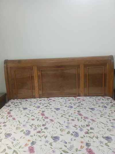 Excellent condition  pure wood bed set