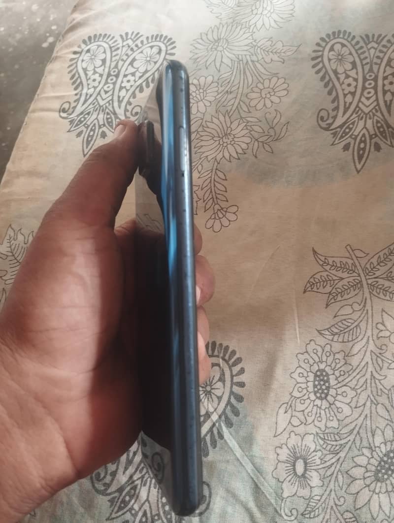 Xiaomi Redmi Note 9S 0
