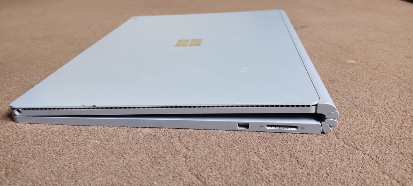 Microsoft surface book 3 6