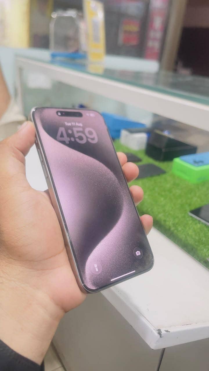 Apple iPhone 15 Pro Max 6