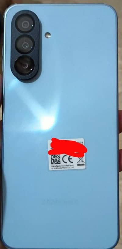 Samsung A17  8/256 10/10 condition  with  box with gurntee 6 months