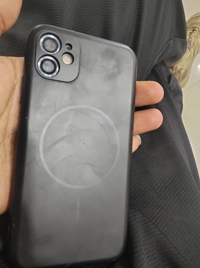 Apple iPhone 11 3