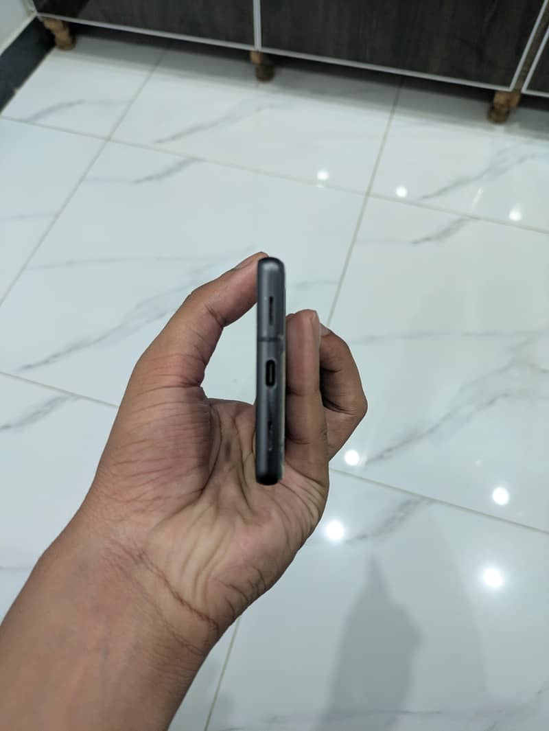 Google Pixel 7a 3