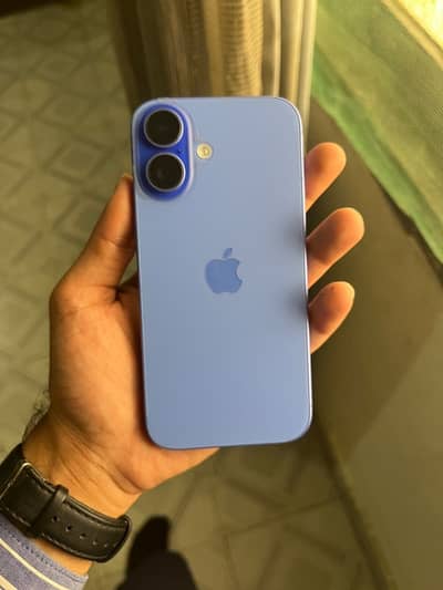 Apple iPhone 16