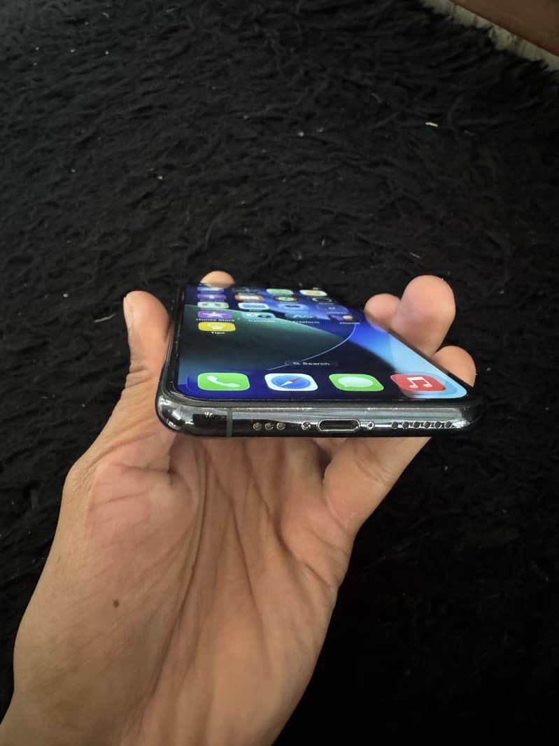 Apple iPhone 11 Pro 5