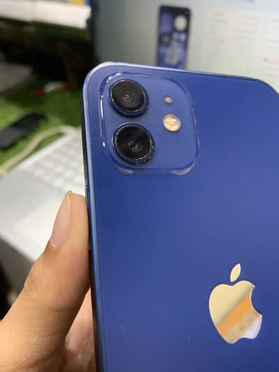Apple iPhone 12