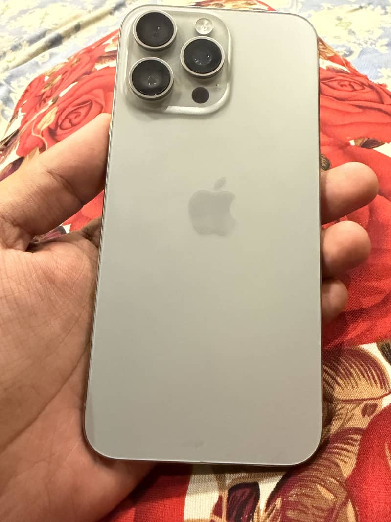 iphone 15 pro max 5