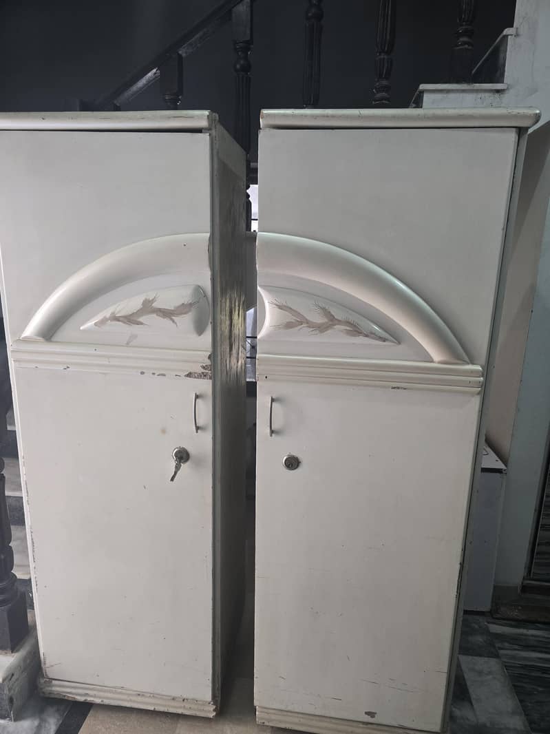 wardrobe Almari 0