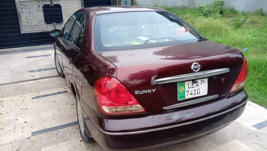 Nissan Sunny 2011