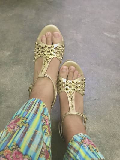blocked heels for girls