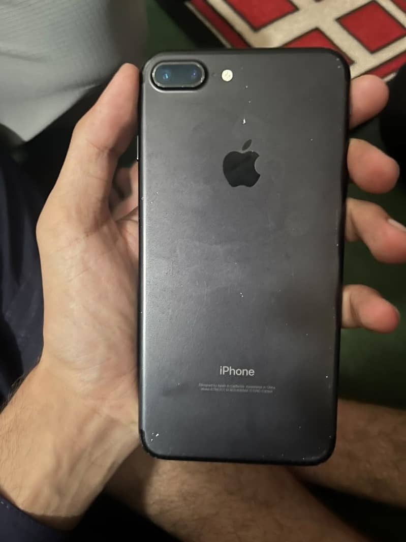 Apple iPhone 7 Plus 1