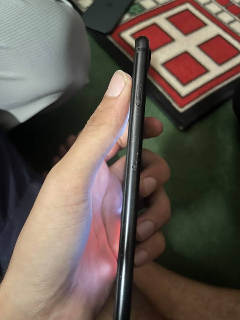 Apple iPhone 7 Plus 2