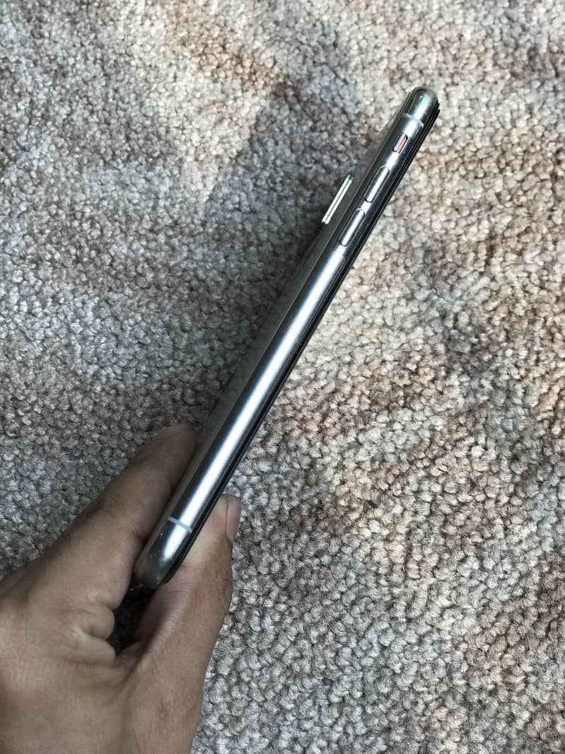 Apple iPhone X 2