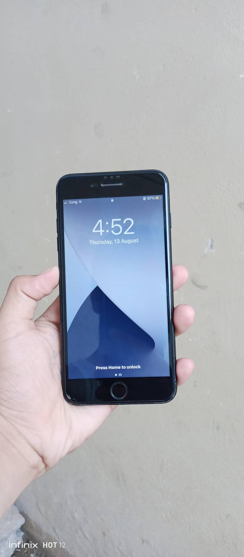 Apple iPhone 7 Plus 3