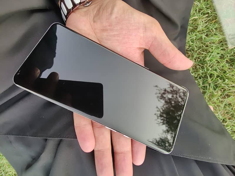 One Plus 9 Pro 3