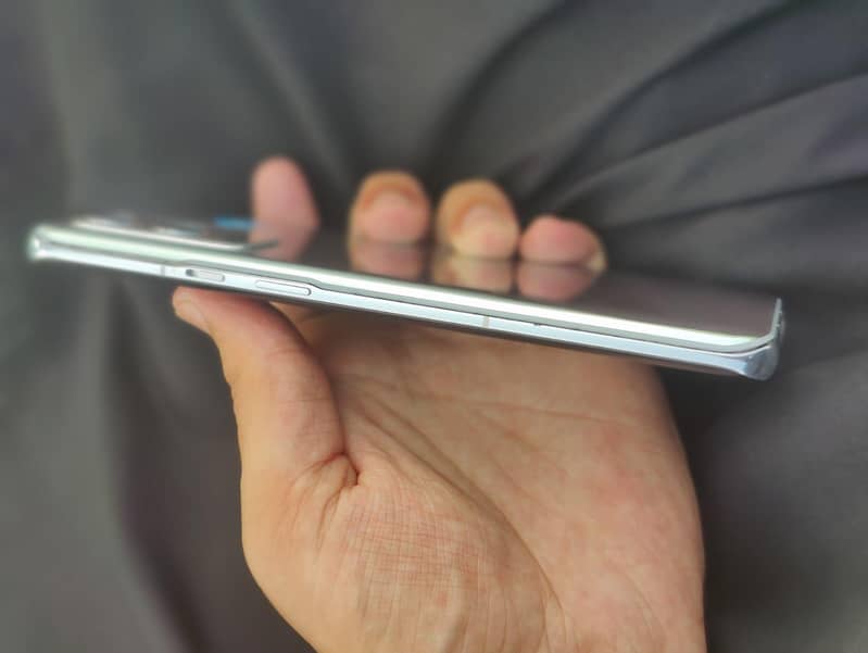 One Plus 9 Pro 5