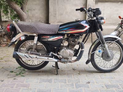Honda 125 total genuine All ok documents clear