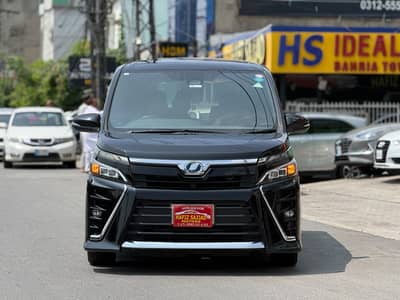 Toyota Voxy 2018