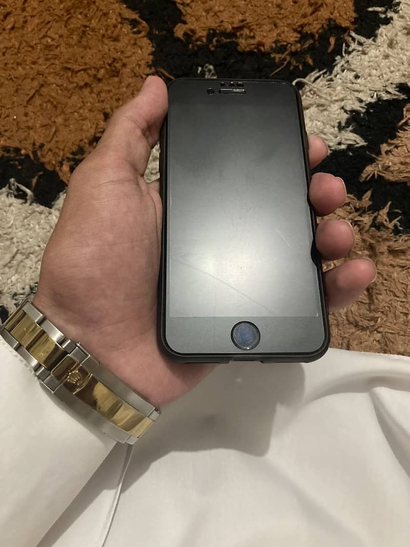 Apple iPhone SE 6