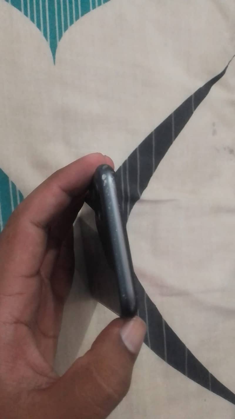 Apple iPhone 11 6