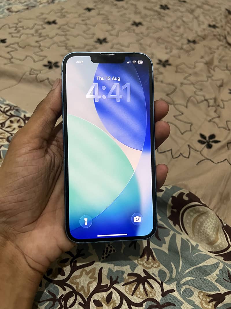 Apple iPhone 13 0