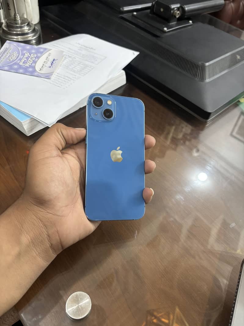 Apple iPhone 13 1