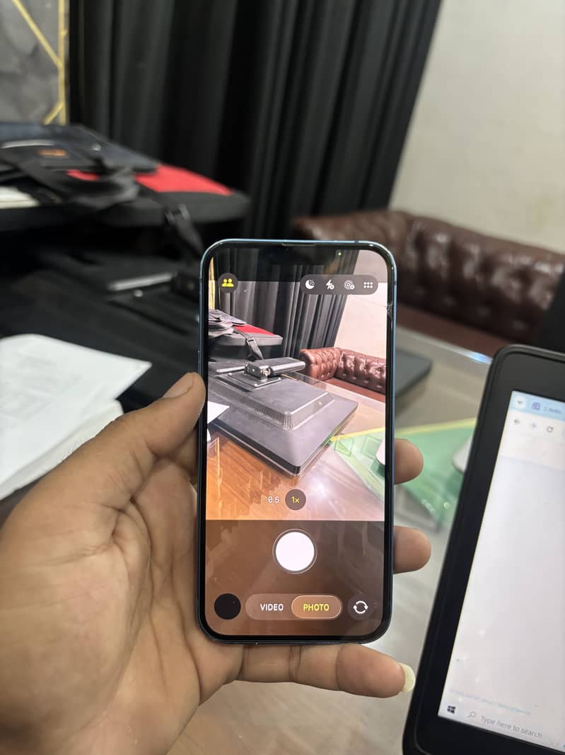 Apple iPhone 13 4