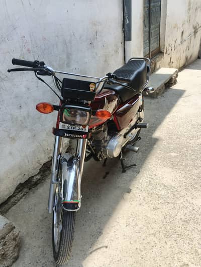 Honda 125 19/20 model 10/10 condition