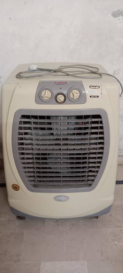 United Air Cooler with Heavy Thick Cooling Pad 0300 787-2236