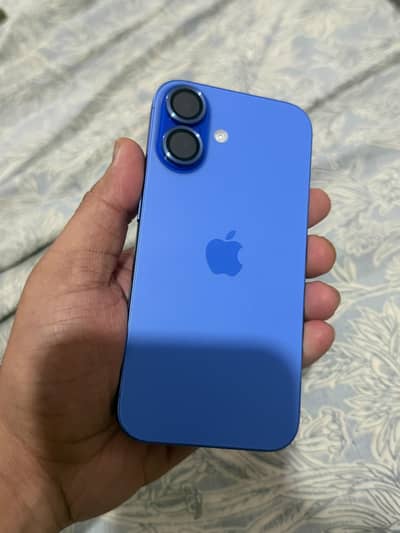 Apple iPhone 16