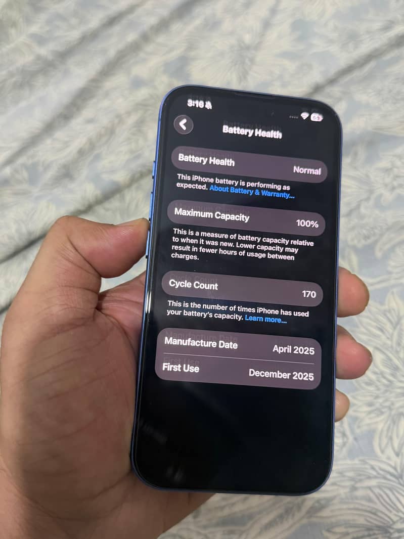 Apple iPhone 16 5