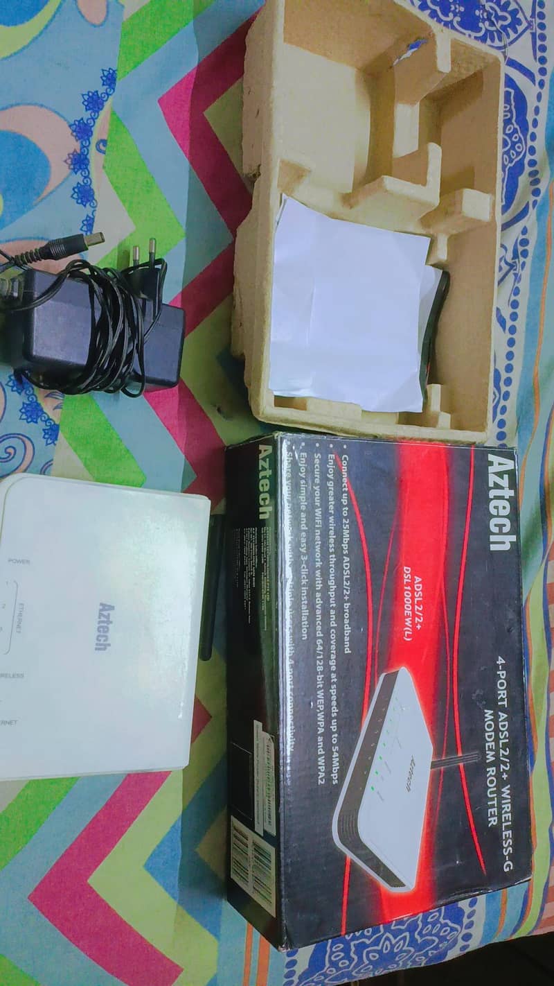 Modem / Router Aztech. 2