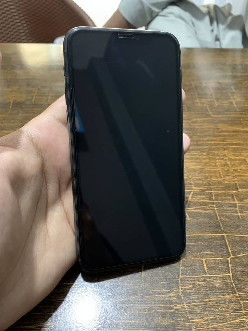 Apple iPhone 11 Pro 2