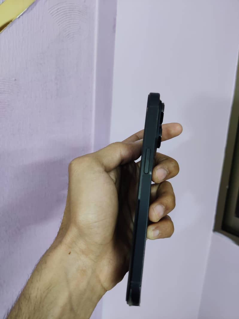 Apple iPhone 14 Pro 3