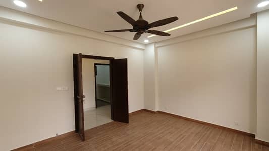 Fair-Priced 2900 Square Feet Flat Available In Askari Heights 5
