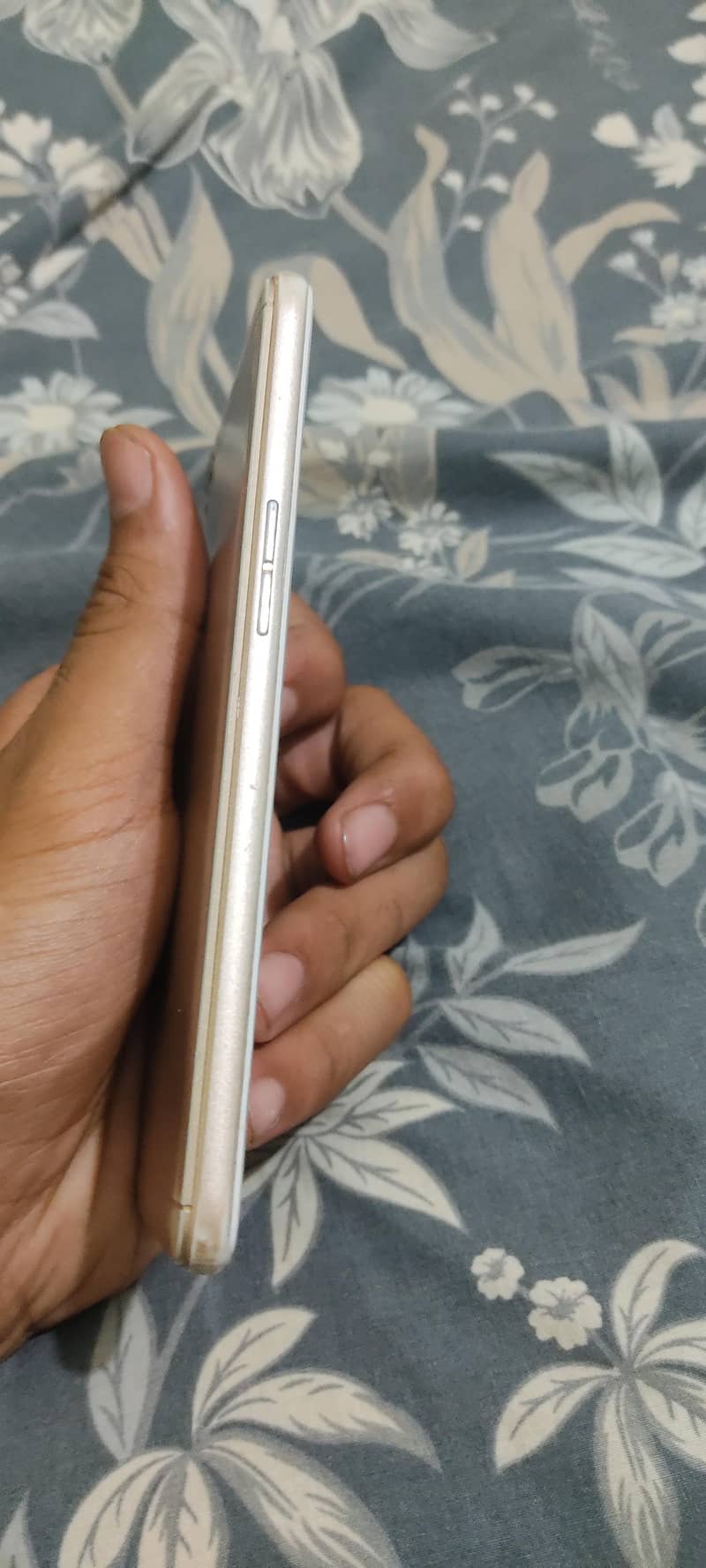 OPPO A37 4