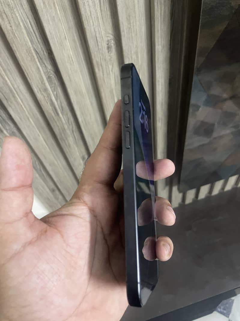 Apple iPhone 15 Pro Max 5