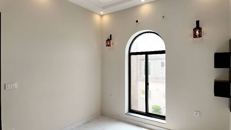 Corner 22