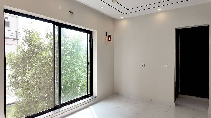 Corner 27