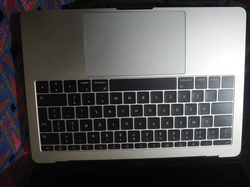 MacBook pro 0
