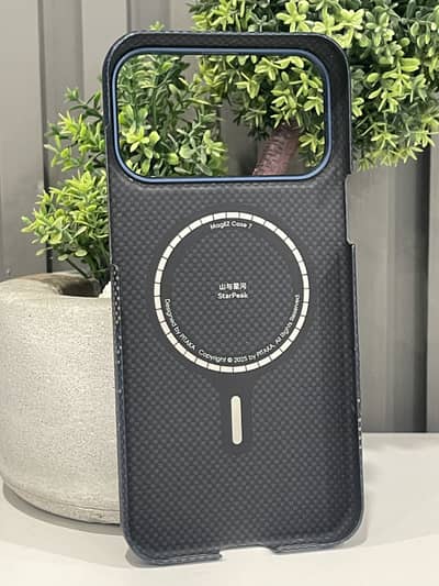 Iphone 17 pro max Pitaka cover