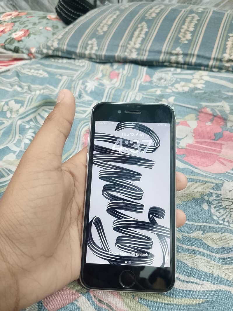 Apple iPhone SE 0