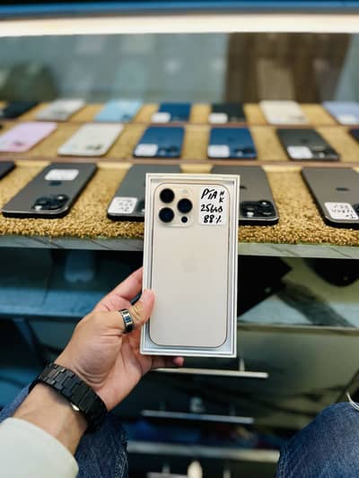 Apple iPhone 16 Pro Max